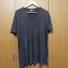 UNIQLOダークグレー Vネック コットンTシャツ