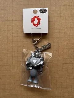 大阪・関西万博　黒ミャクミャク　立体PVCキーホルダー　プレート付き