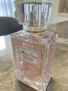 Miss Dior シルキー ボディミスト