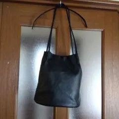 本皮ショルダーバック