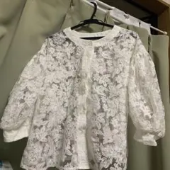 【ホワイト】花柄シアートップス