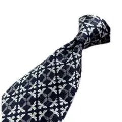 イヴ・サンローラン