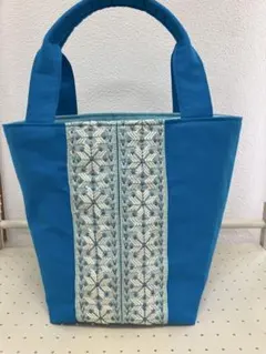 Item thumbnail for item 22b08258-45d4-449c-8e34-cbcd6bc352e6