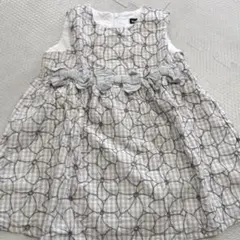 BeBe 花柄チェックワンピース（グレー系）