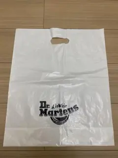 Dr. Martens 紙袋 36cm x 44.5cm - メルカリ