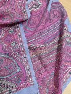 LIBERTY リバティ 大判シルクスカーフ ペイズリー England製 LIBERTY リバティ 大判シルクスカーフ ペイズリー England製 - メルカリ