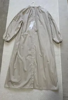 タグ付き新品　Discoat ギャザーワンピース ロングワンピース　ベージュ