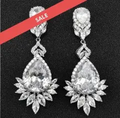 シャンデリアピアス　値下げsale‼️　雫ピアス　ウェディングアクセサリー