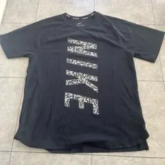 Nike 黒 Tシャツ　ドライフィットランニング