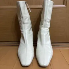 ZARA ロングブーツ ホワイトレザー ハイヒールブーツのサムネイル