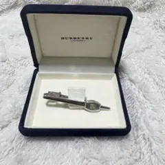 BURBERRY ネクタイピン シルバー　専用ケース付き　ヴィンテージ