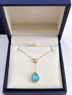 【Vendome Aoyama】ターコイズ+クォーツ クローバー型スタッドピアス Vendome Aoyama】ターコイズ+クォーツ クローバー型スタッドピアス