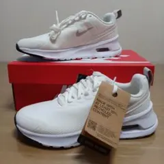 NIKE AIRMAX NUAXIS ウィメンズ HF1233-102