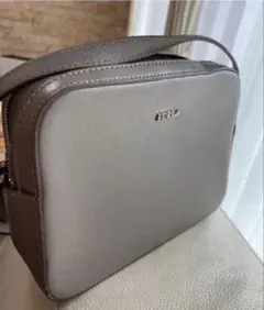 【美品】フルラ　FURLAショルダーバック　グレージュ