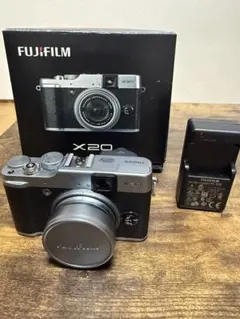 【美品】FUJIFILM X20 ブラック おまけ付（サムレスト等） 美品】FUJIFILM X20 ブラック おまけ付（サムレスト等） - メルカリ