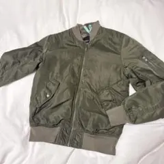 オリーブ色 MA-1ジャケット
