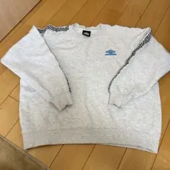 UMBRO × FREAK'S STORE グレー スウェットトレーナー