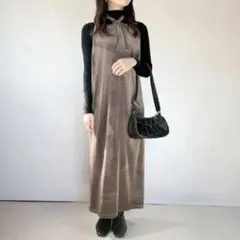 新品未使用　タグ付き　ベロアキャミワンピース　M カラー　グレージュ系