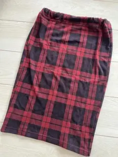✴︎赤と黒のチェック柄タイトスカート Mサイズ✴︎