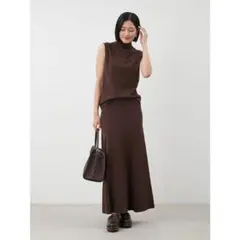 ミラオーウェン　セットアップ　ハイネックノースリニットナロースカートSET