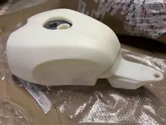 Ducati GT1000 fueltank 未塗装のサムネイル