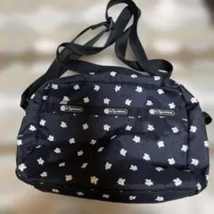 LeSportsac ブラック花柄ショルダーバッグ