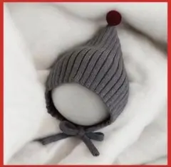 春コーデ　ベビー　キッズ　赤ちゃん　とんがり帽子　ボンネット　グレー ポンポン
