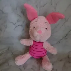 Disney　くまのプーさん　ピグレットぬいぐるみ　Disneyリゾート