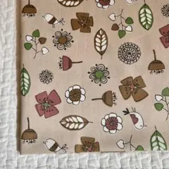【特価❣️】花と鳥柄　生地　ベージュ