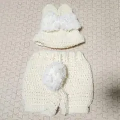 ウサギ耳付きニット帽とパンツセット　ニューボーン　ハーフバースデー　正月フォト