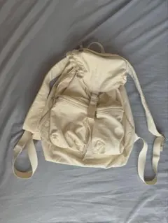 アイボリー ナイロン リュック