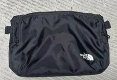 THE NORTH FACE 吊り下げられるトラベルポーチ ブラック ミラー付き