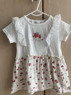 イチゴとチェリー柄のワンピース