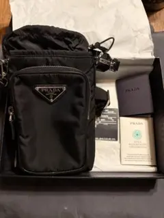 PRADA ナイロン スマホショルダーバッグ ブラックのサムネイル
