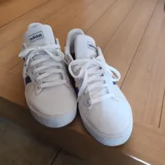 adidas スニーカー ホワイト/ブルー/レッド