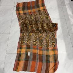 ク*2様 【YVES SAINT LAURENT】チェックオレンジ系ストールシルのサムネイル