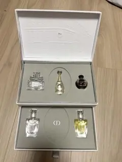 Dior LES PARFUMS DE DIOR ミニ香水5本セット未開封 Dior ミニ香水 Les Parfums de Dior 5本セット - メルカリ