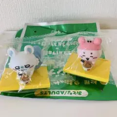 ちいかわ松屋コラボ　オリジナルフィギュア　　モモンガ・カニちゃん　2個セット