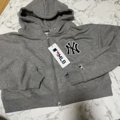 ショート丈 パーカー