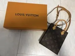 Louis Vuitton モノグラム ショルダーバッグ　プティットサックプラのサムネイル