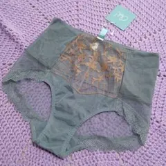 Chut! INTIMATES ショーツ グレー 刺繍　シュット　股上深めのサムネイル