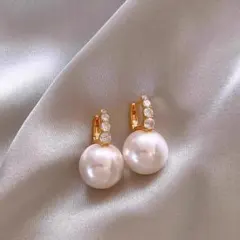 大粒パール ピアス ビジュー ゴールド 上品 結婚式 お呼ばれ 七五三