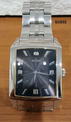 GUESS/スクエアフェイス腕時計/電池交換済み令和8年5月4日/動作正常のサムネイル