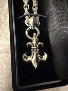 フレアネックレス