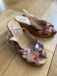 Gaimo フローラル柄 ウェッジソールサンダル　23.5〜24cm