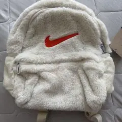 NIKE フェイクファー バックパック ホワイトのサムネイル