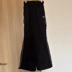 Reebok しまむら　パンツ　ブラック