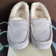 UGG グレー モカシン