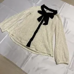 長袖 リボン付きトップス