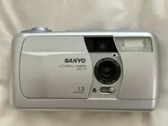 レトロデジカメSANYO DSC-R1 1.3メガピクセル 難ありのサムネイル